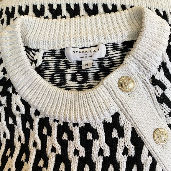 Derek Lam Collective Sweater Crewneck Gold Shoulder Buttons Black White Knit M - Picture 7 of 9